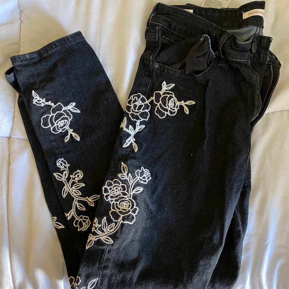 Levi’s 721 Black High Rise Embroidered Jeans